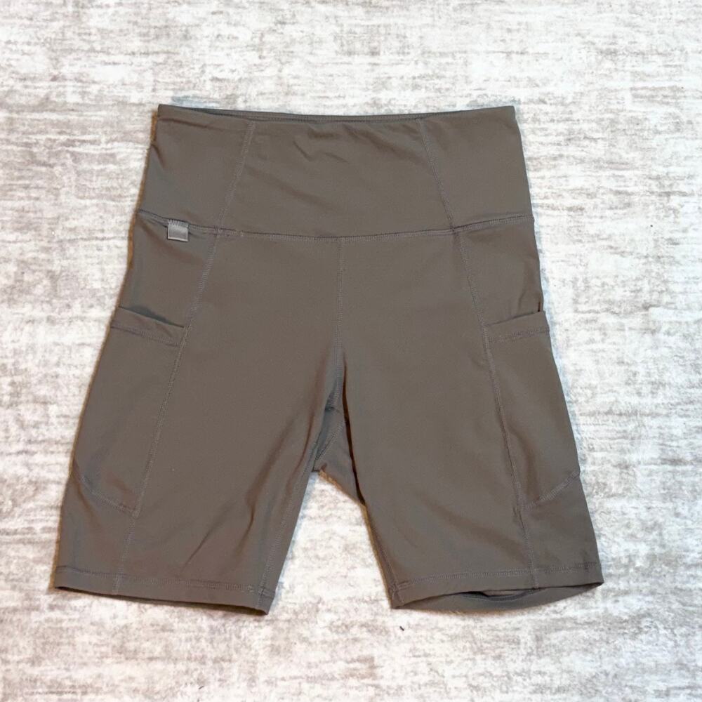 Halara Women’s Small Tan Beige Biker Shorts Pockets Athletic Running Workout New